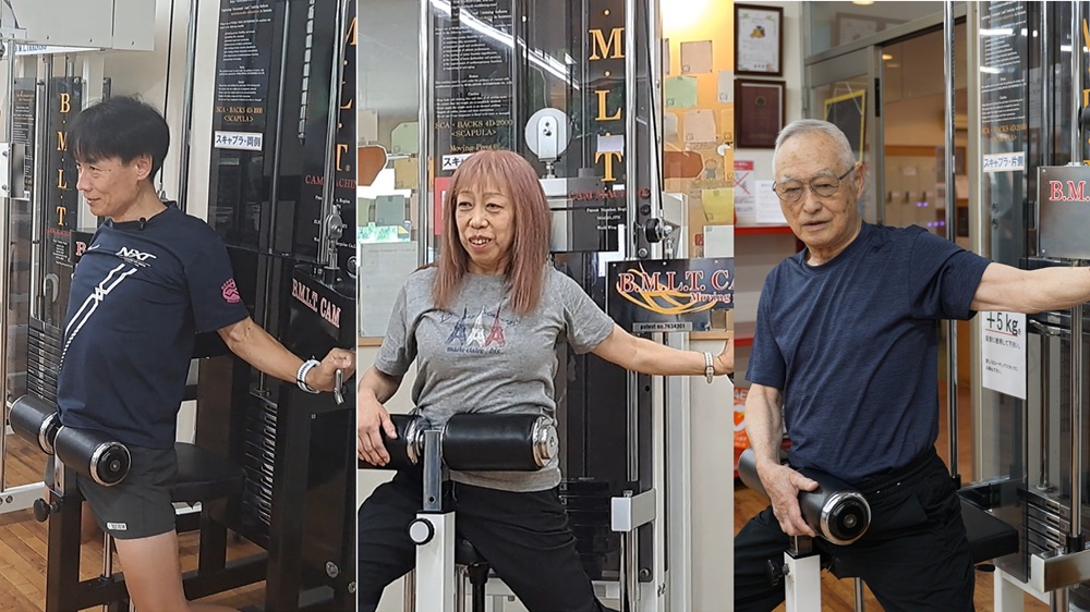 トレーナーが会員に対応する仕事の様子
