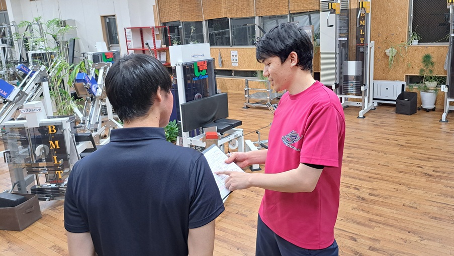 認定トレーナーが対応している様子